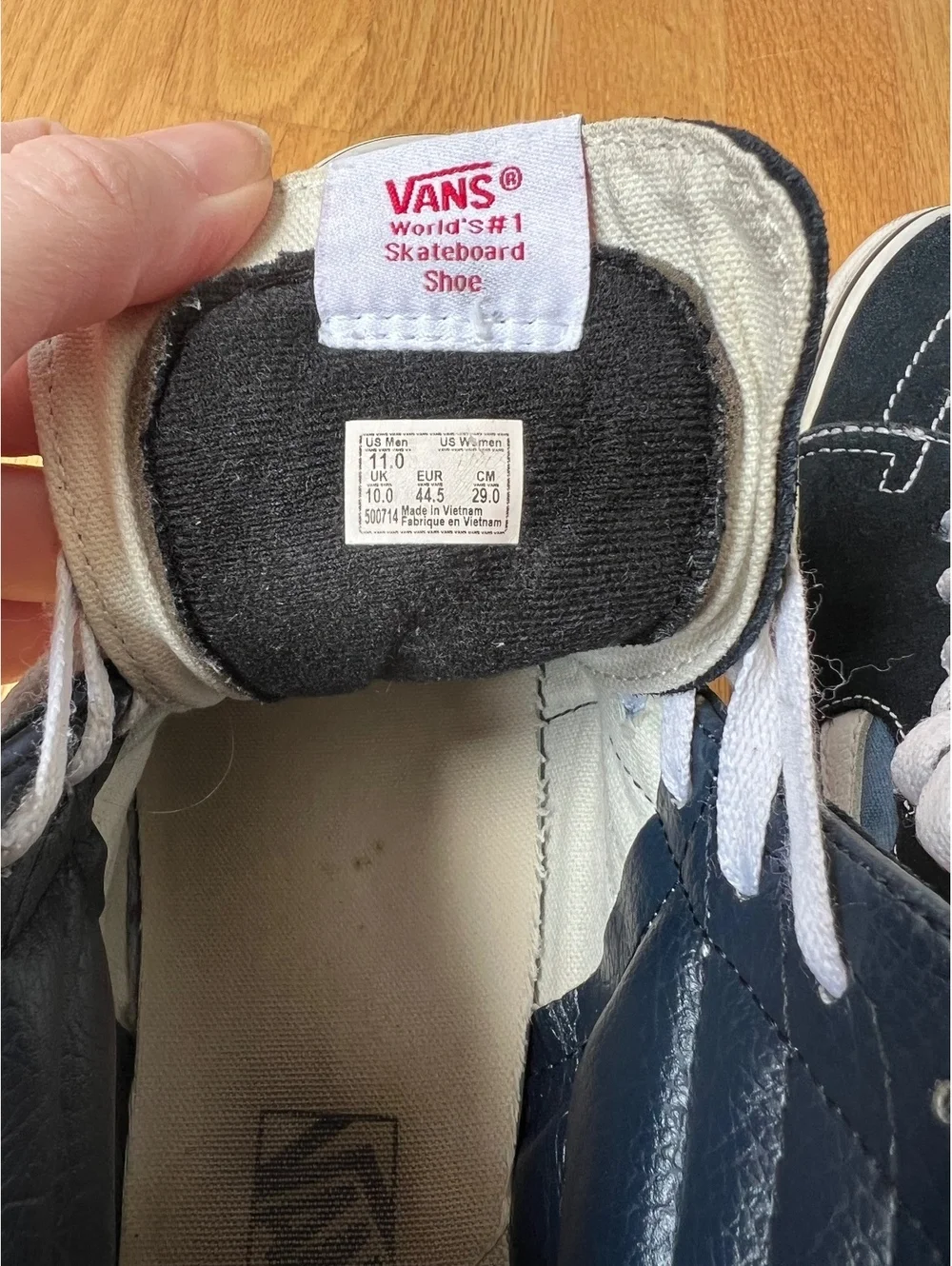 Vans Sk8-Hi Black Navy Blue High Top Skate Shoes Men’s Size 11 Damaged Toe